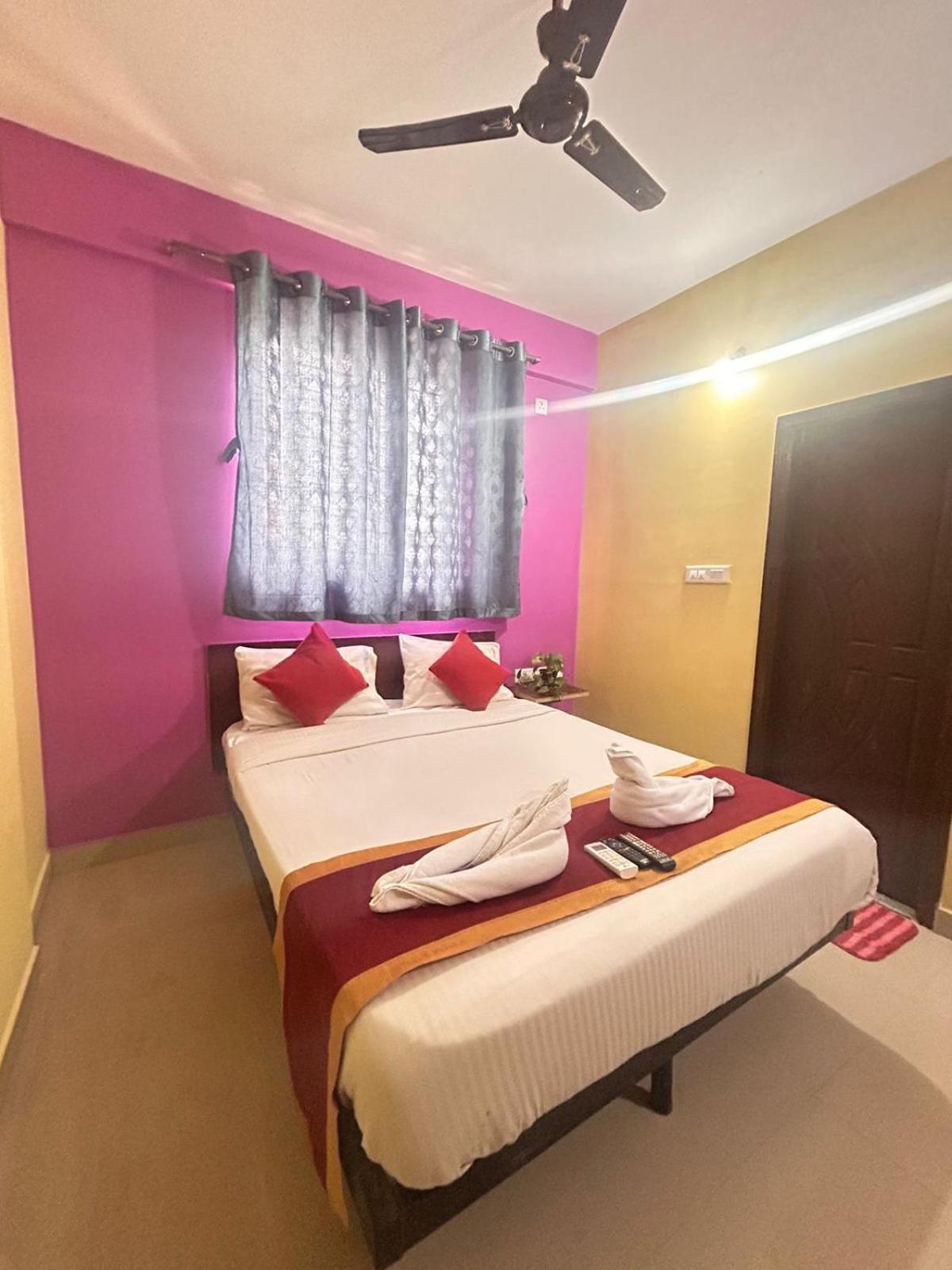 Hotel Prakrathi Residency Bangalore Exterior foto